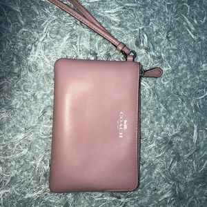 authentic coach wristlet in good condition